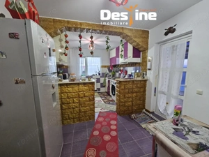 Casa cu etaj si mansarda, 7.200 mp teren, in comuna Probota  - imagine 9