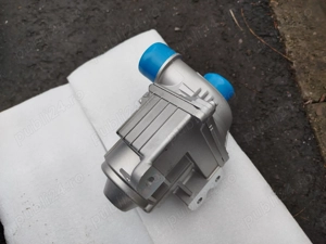 Pompă de apă BMW, Nouă Cod 831075 Nissens  - imagine 3