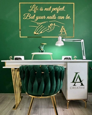 Set masă și scaun pentru manichiura calitate superioara stare folosit că nou 5000 lei negociabil 