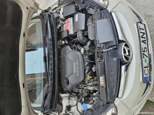 Hyundai Elantra 2015 - imagine 9