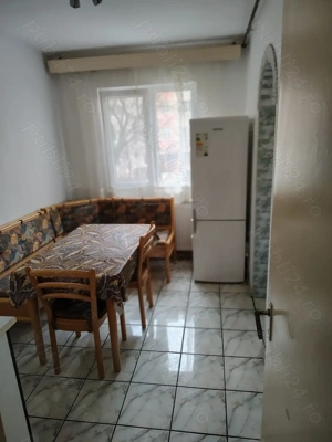 De închiriat apartament cu 2 camere