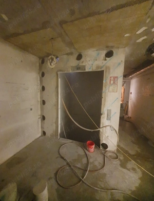 Servicii profesionale de carotare a betonului.