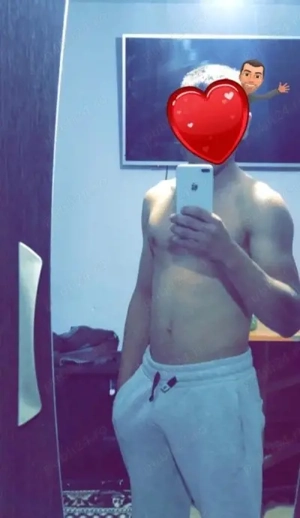 Tanar căsătorit caut amanta! Discretia pe primul loc! 