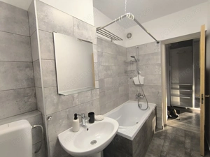 Apartament 2 camere, etaj 1, liber și spațios, vedere parc Titanii