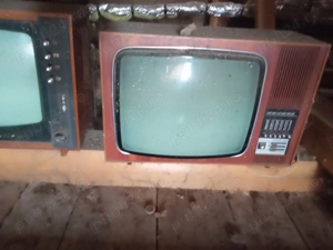 Vând televizoare vechi