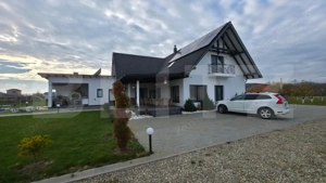 De vanzare 2 case superbe Livezile! - imagine 2