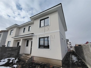 Duplex spatios - toate utilitatile - personalizare interioara.