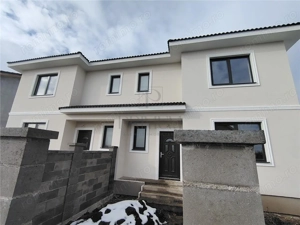 Duplex spatios - toate utilitatile - personalizare interioara