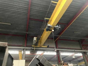 Pod rulant cu macara