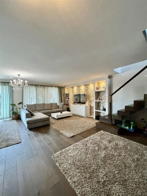 Penthouse de vanzare, zona Hotel Europa - imagine 2