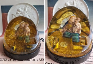 2 obiecte decorative cu temă religioasă