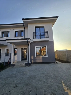 Giroc-Bld. Aviatiei | 5 camere | 3 bai | Bucatarie inchisa