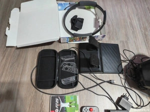 Vând Nintendo switch+ toate accesoriile ( volan , cerc , husa , 3 casete , folie) - imagine 3