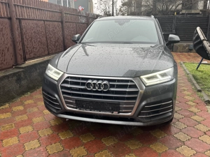 Audi q5 2.0 Quattro 2020 ușor avariat 