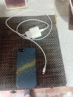 IPhone SE 3rd Generation  - imagine 4