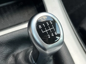 BMW Seria 3 318d DPF Touring - imagine 16