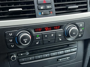 BMW Seria 3 318d DPF Touring - imagine 12