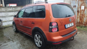 VW Touran cross1.4 AUTOMATIC TSI    140 CP benzina - imagine 14