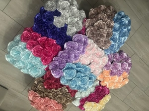 Buchete de trandafirii din satin 