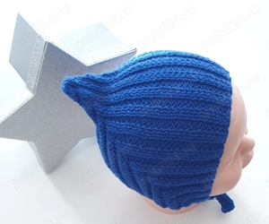 Căciulă tricotată manual albastră 