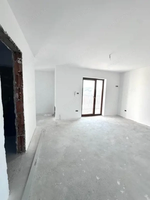 Duplex 5 camere si 3 bai - Mosnita Noua la asfalt - imagine 8