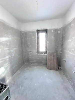 Duplex 5 camere si 3 bai - Mosnita Noua la asfalt - imagine 9