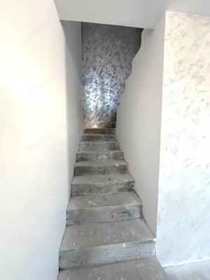 Duplex 5 camere si 3 bai - Mosnita Noua la asfalt - imagine 7