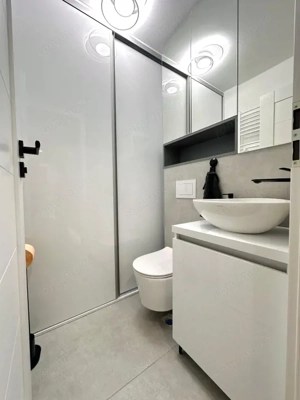 Apartament 4 camere complet renovat- Amenajat lux- Pozitie excelenta - imagine 16