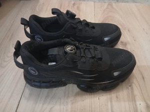 Vând ghete pentru drumeție