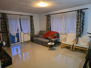 Vand casa 3 dormitoare, living cart. Izvor Brasov