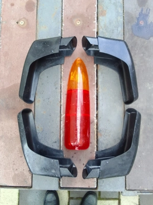 Vând un set de 4 flapsuri Trabant 601