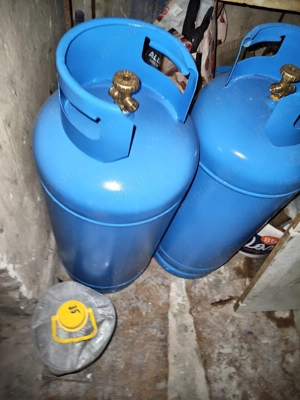 Doua butelii de 50 L