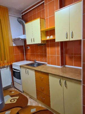 Închiriez apartament cu doua camere în Pitești pe Calea București. 