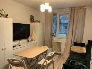 Apartament 3 camere, 46 mp, renovat, parter, metrou   Râul Doamnei