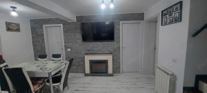 Proprietar, vând casă cu 2 apartamente  - imagine 2