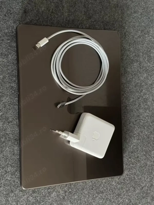 Vând MacBook Pro-ul meu de 14" (2023) 