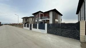 Casă / Vilă cu 4 camere Strada Vrancei - imagine 2