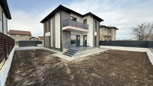 Casă / Vilă cu 4 camere Strada Vrancei - imagine 3