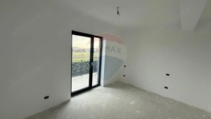 Casă / Vilă cu 4 camere Strada Vrancei - imagine 8