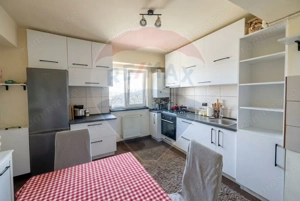 Apartament cu 4 camere de vânzare în zona Piata Romana