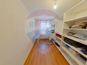 Casă / Vilă cu 8 camere de vânzare - imagine 13