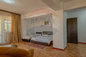 Hotel de vanzare la cateva minute de Podul Mogosoaia - imagine 9