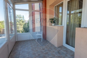 Hotel de vanzare la cateva minute de Podul Mogosoaia - imagine 11