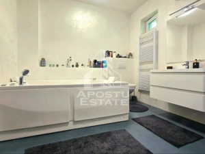 Casa individuala 4 camere , curte amenajata , terasa si piscina - imagine 2