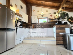 Casa individuala 4 camere , curte amenajata , terasa si piscina