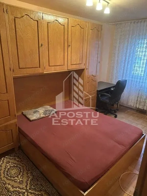 Apartament cu 2 camere, semidecomandat,etaj intermediar,zona Girocului