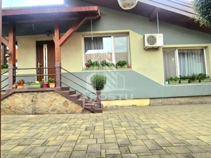 Casa individuala 4 camere , curte amenajata , terasa si piscina - imagine 13
