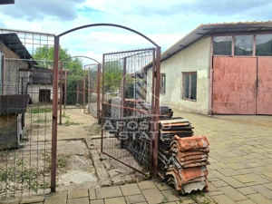 Casa individuala 4 camere , curte amenajata , terasa si piscina - imagine 18