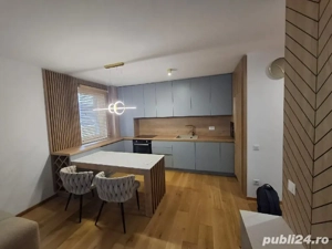 Mobilă la comandă pentru casă și comercial