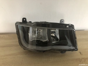 Far dreapta autotractor